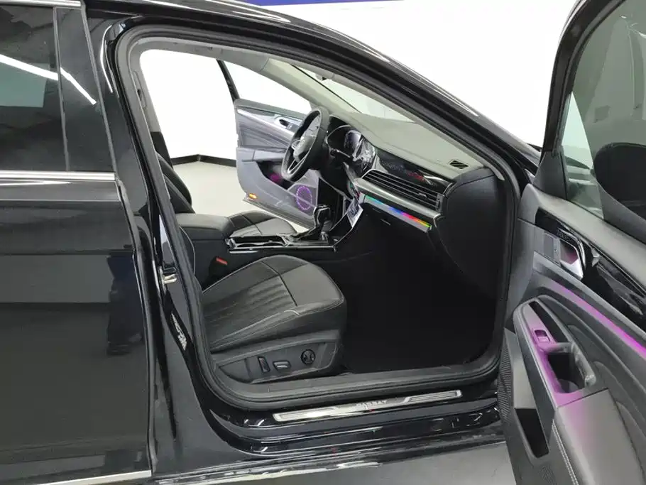 Volkswagen Passat — миниатюра 8