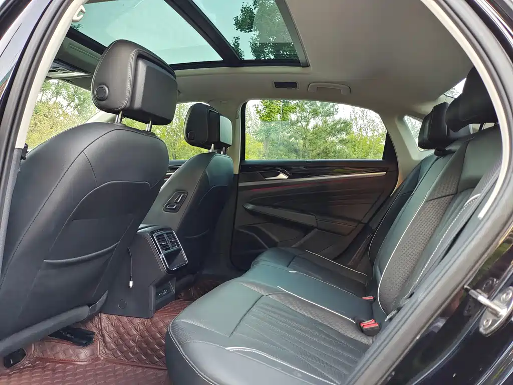 Volkswagen Passat — миниатюра 8