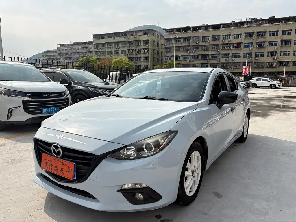 Mazda 3 Axela 2016