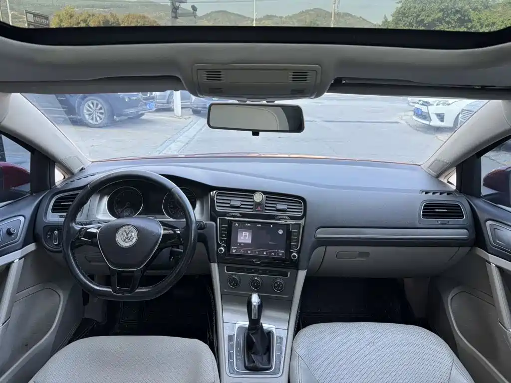 Volkswagen Golf — миниатюра 6