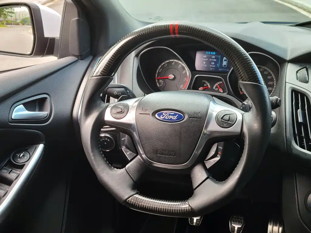 Ford Focus (Import) — миниатюра 11