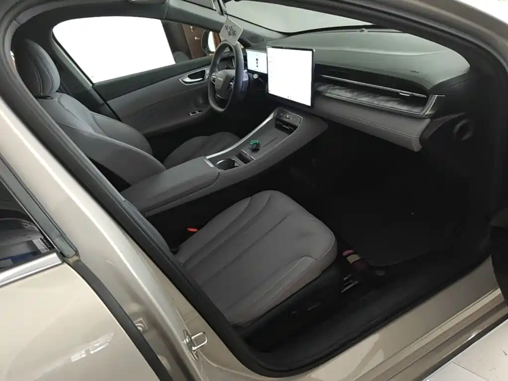 Roewe M7 DMH — миниатюра 25