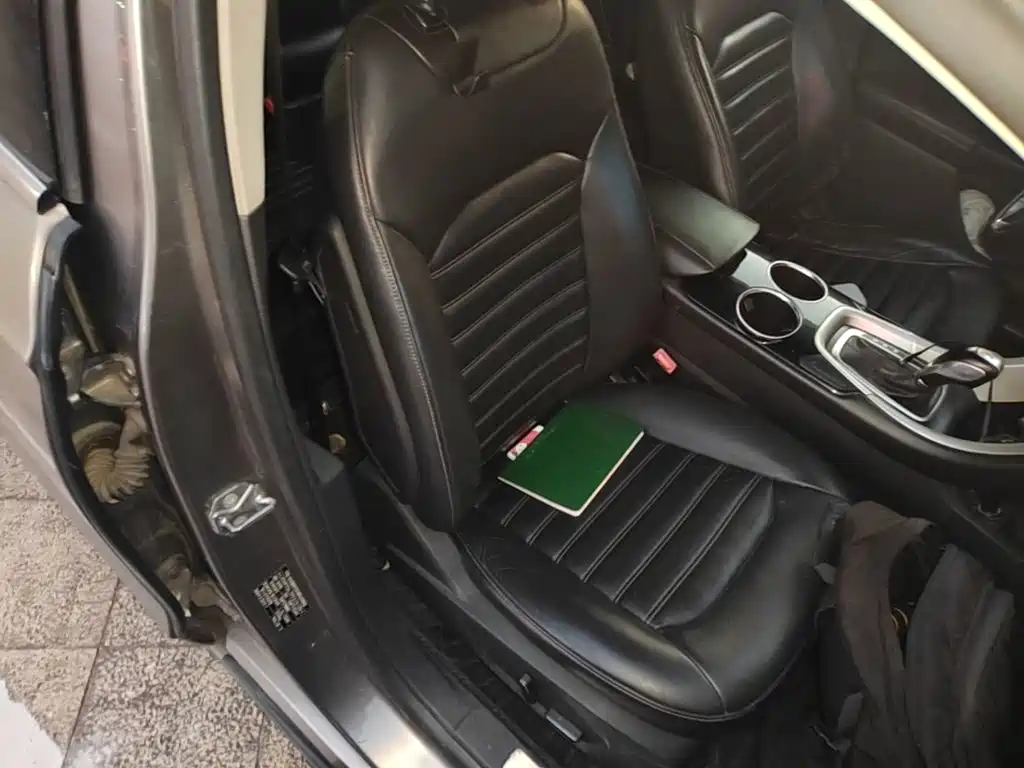 Ford Mondeo — миниатюра 25