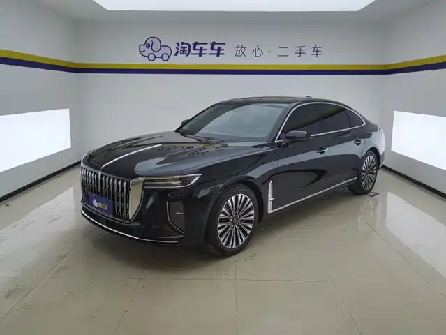 RED FLAG HONGQI H9 2025