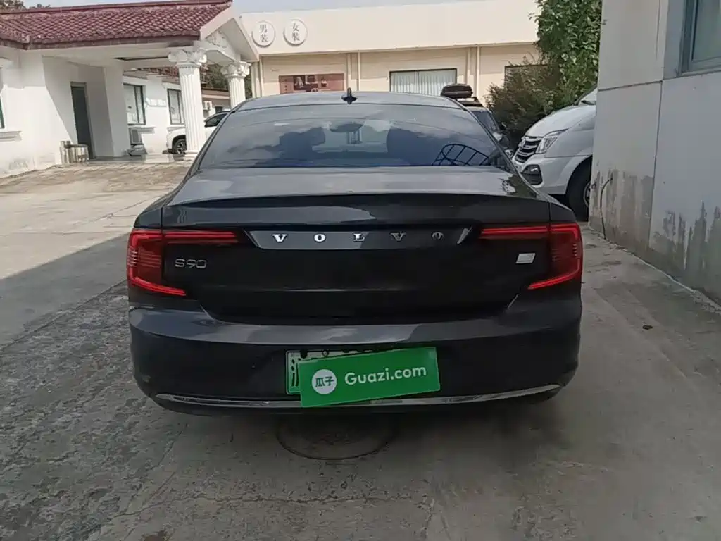 Volvo S90 PHEV — миниатюра 6