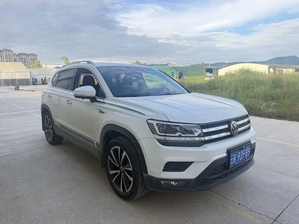 Volkswagen Tharu — миниатюра 3