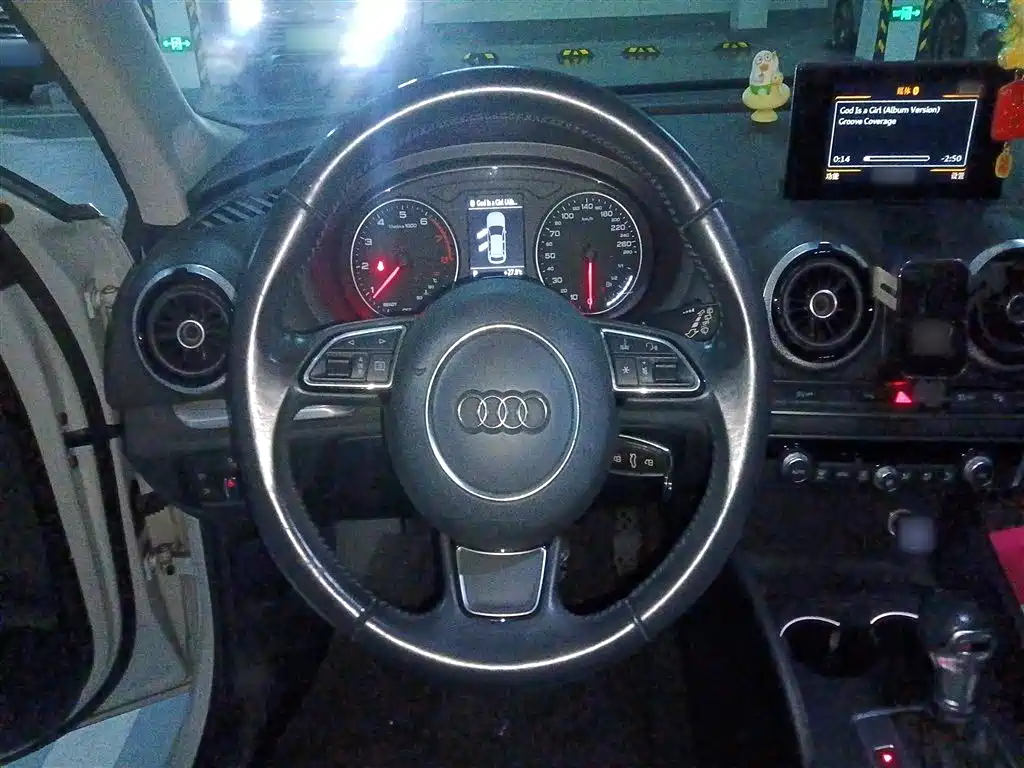 AUDI  A3