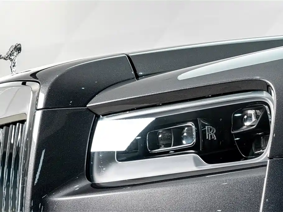 Rolls-Royce Cullinan 2018 мест
