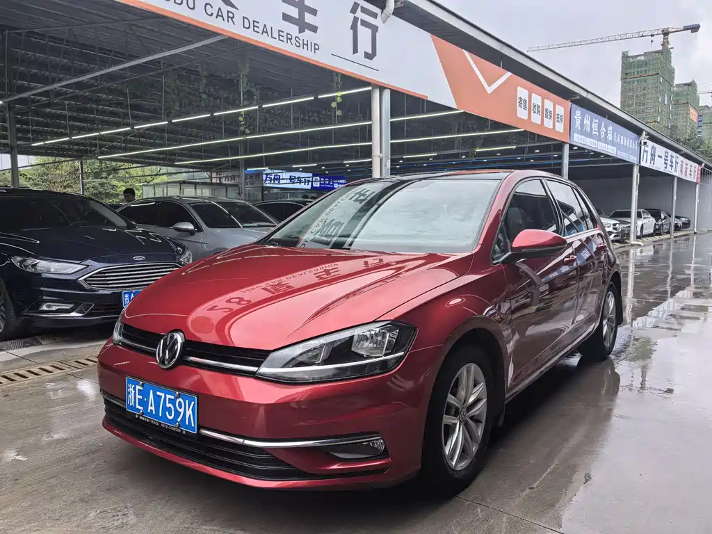 Volkswagen Golf