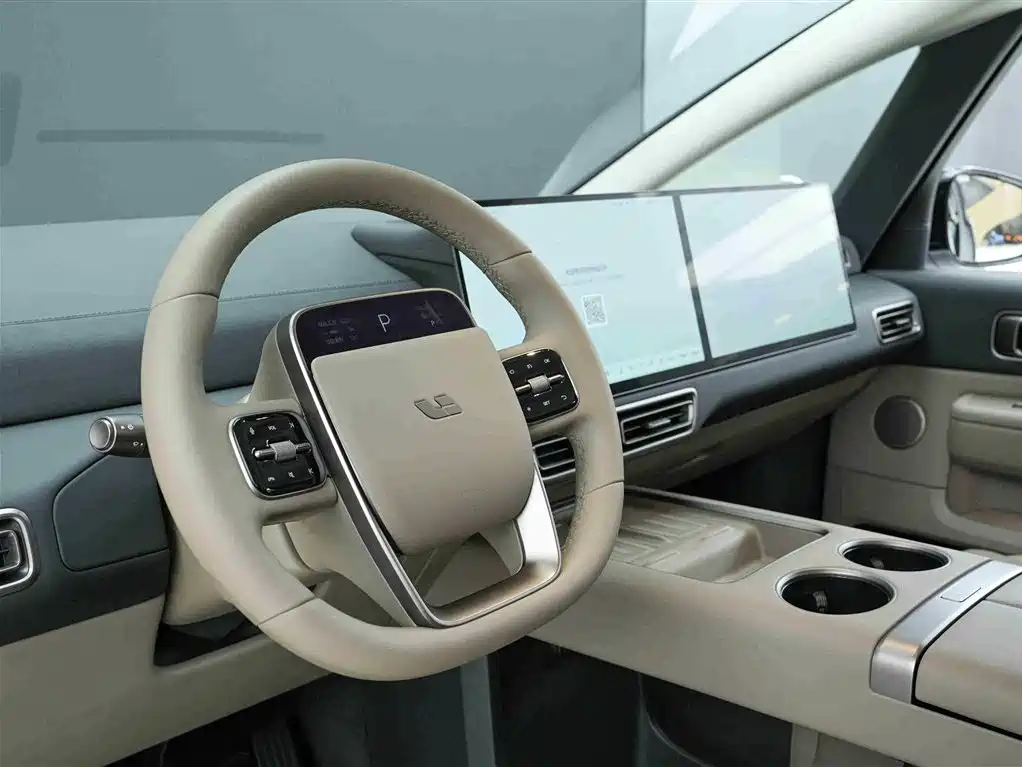 Li Auto MEGA 2025 Home