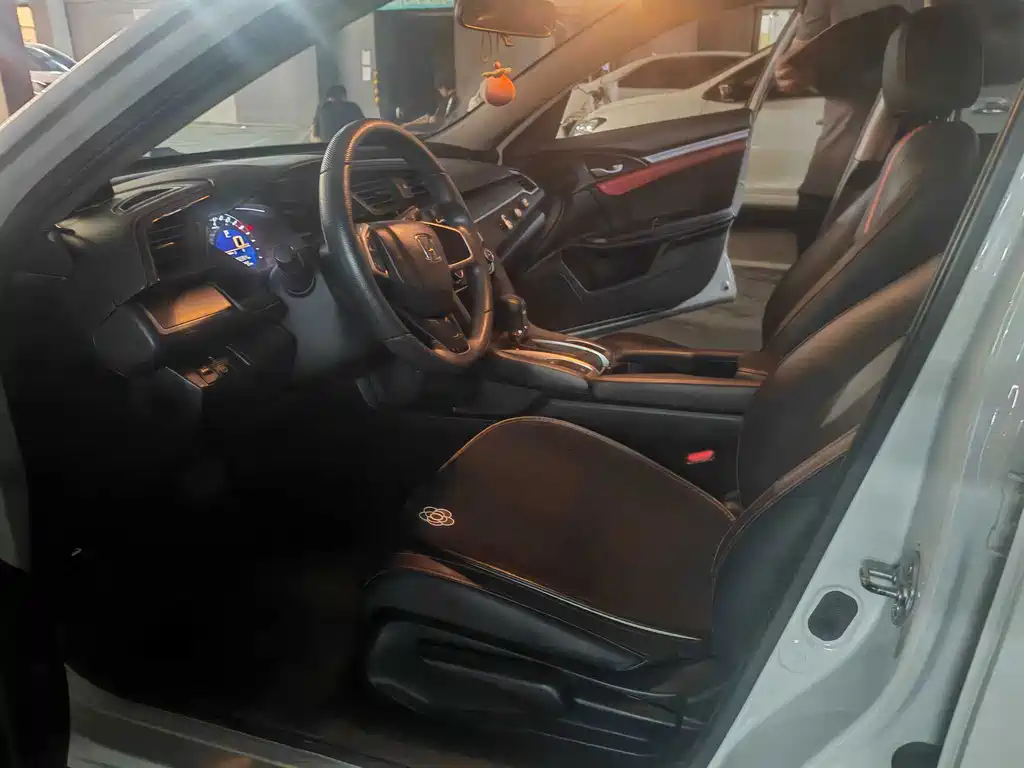 Honda Civic — миниатюра 4
