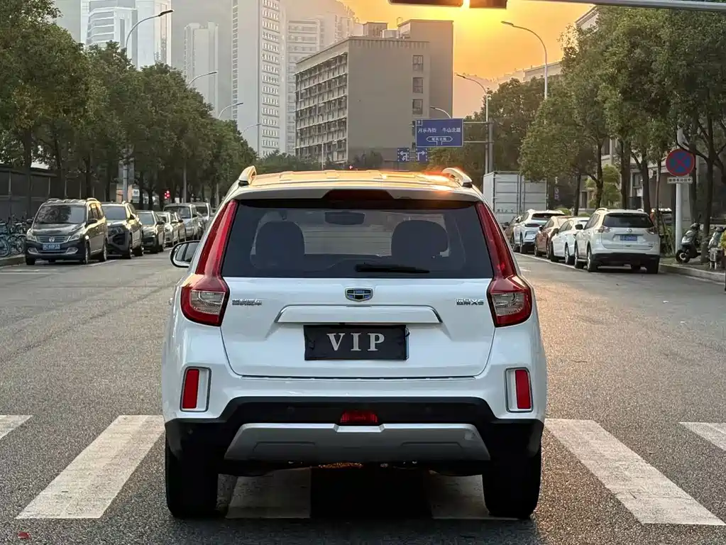 Geely Vision X6 — миниатюра 6