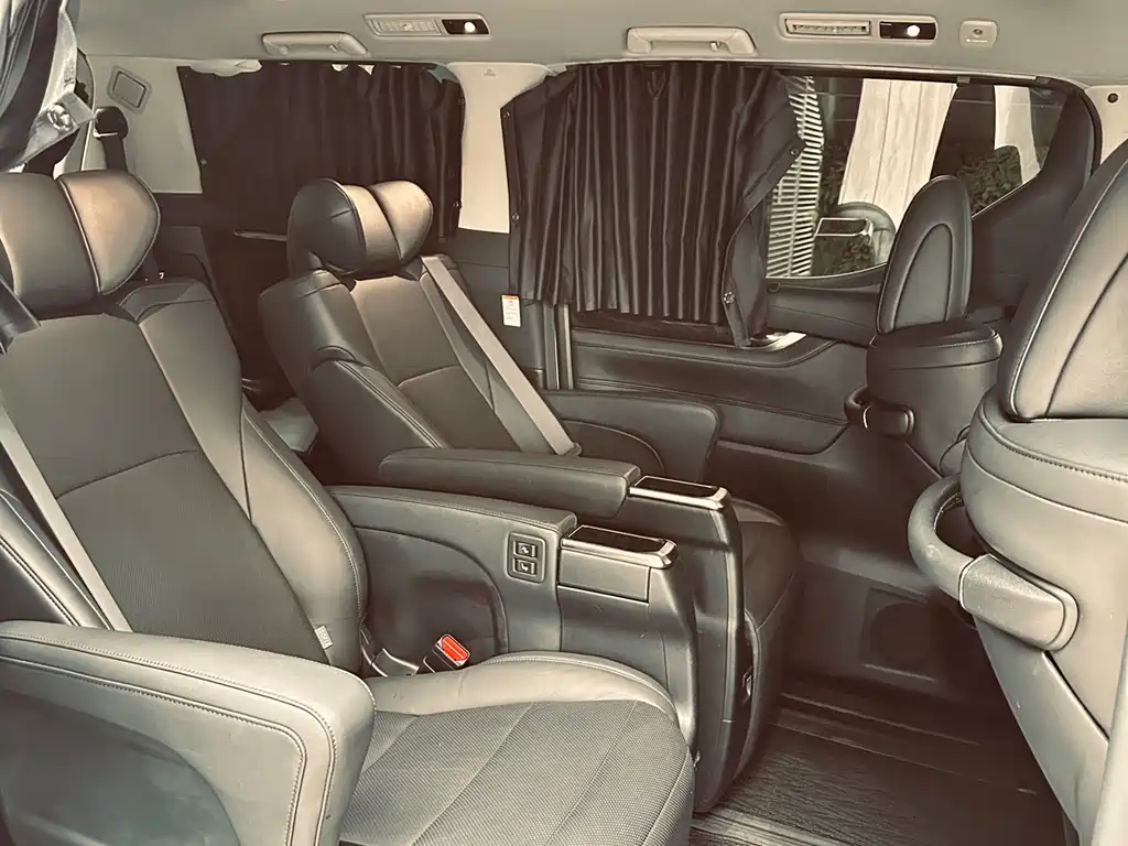 Toyota Vellfire 2017 3.5L AT