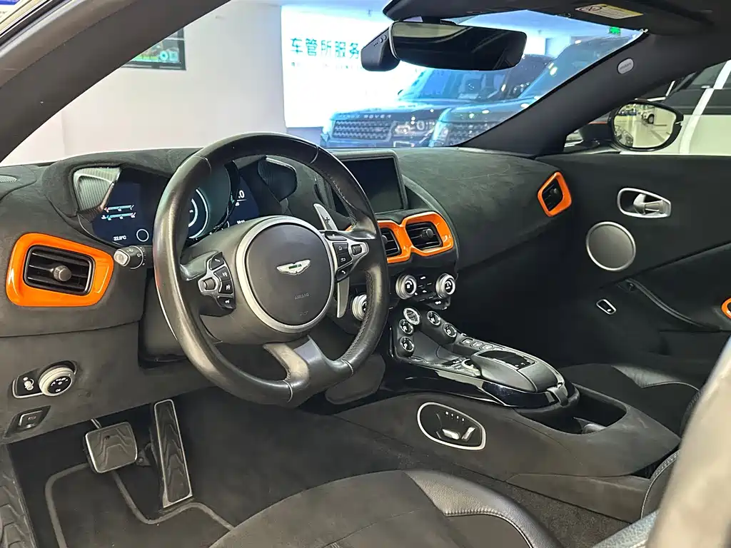 Aston Martin V8 Vantage — миниатюра 8