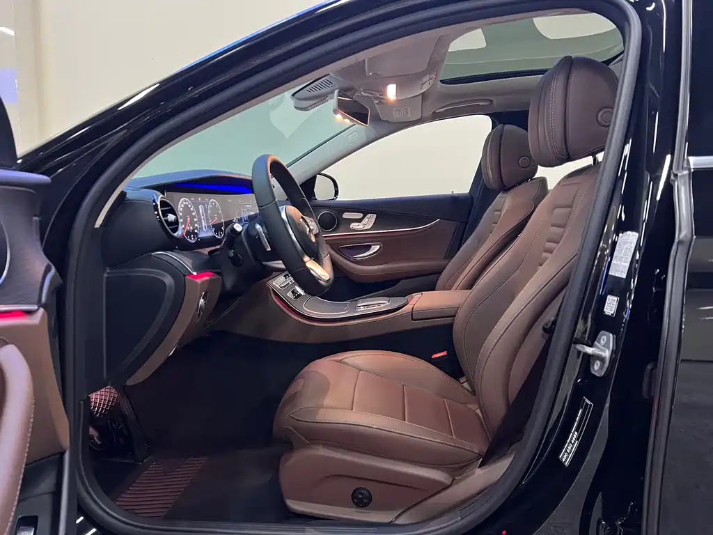 Mercedes-Benz E-Class — миниатюра 7
