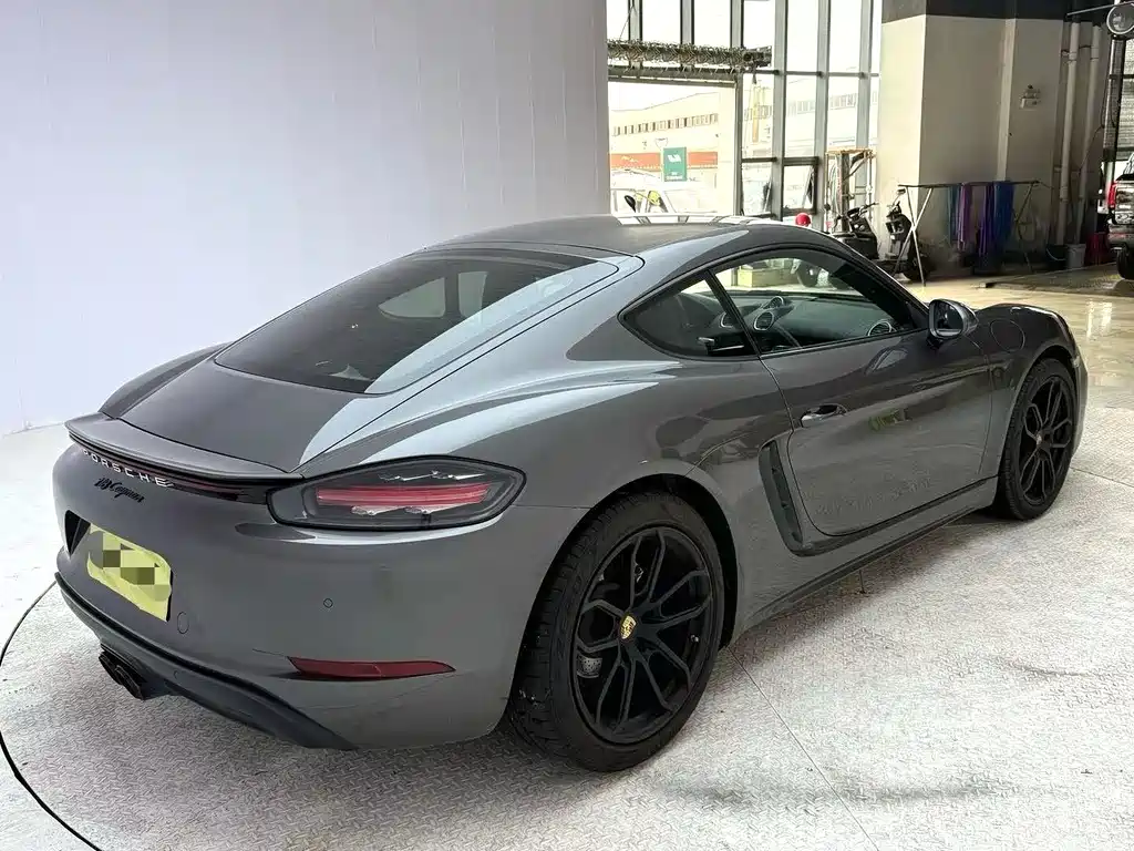Porsche 718 2018 Cayman 2.0T