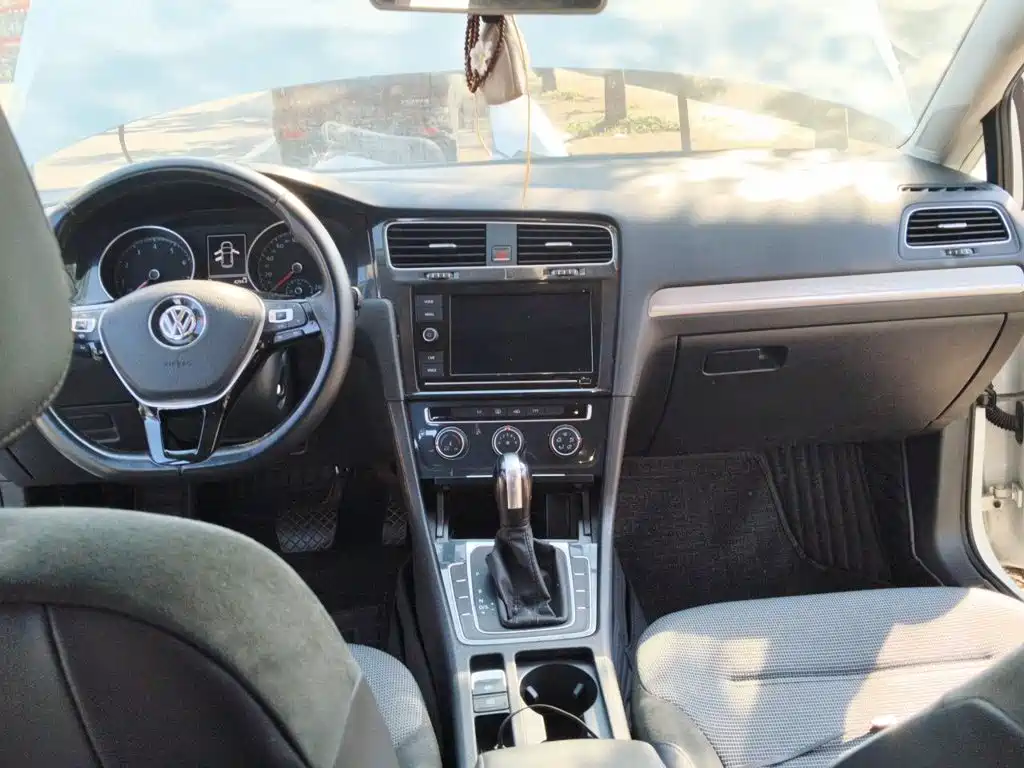 Volkswagen Golf — миниатюра 13