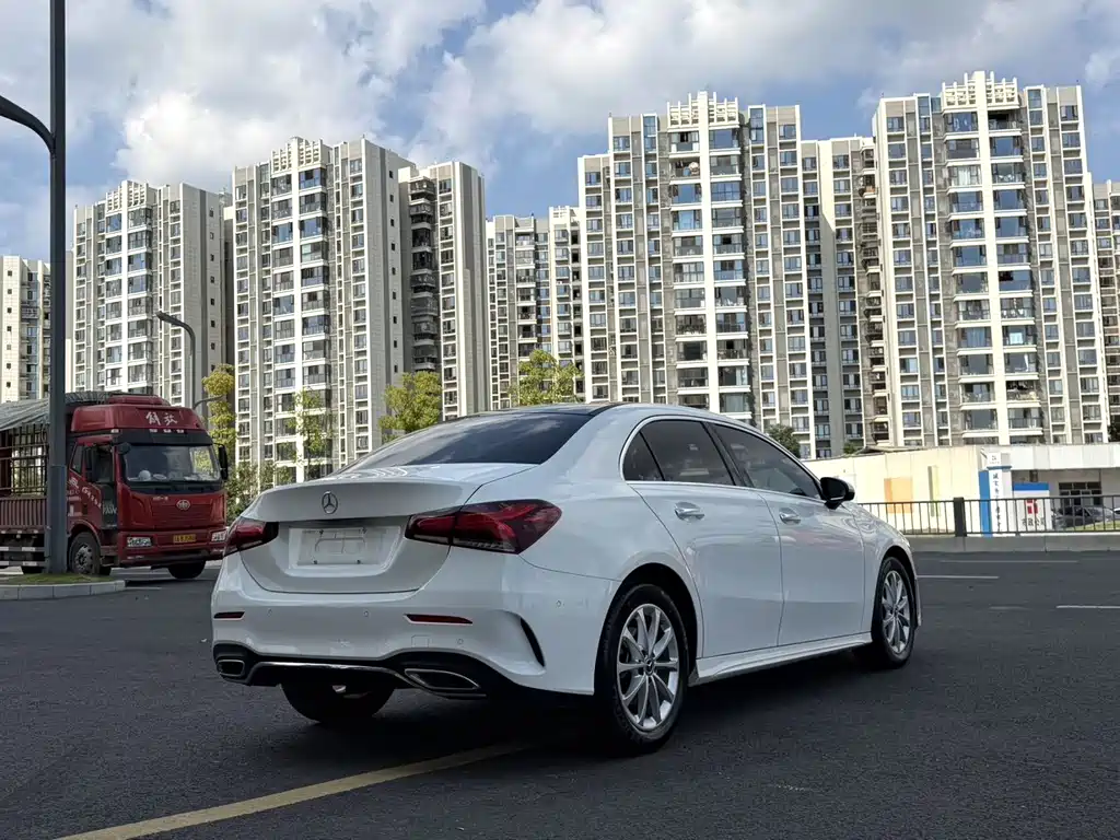 Mercedes-Benz A-Class — миниатюра 7