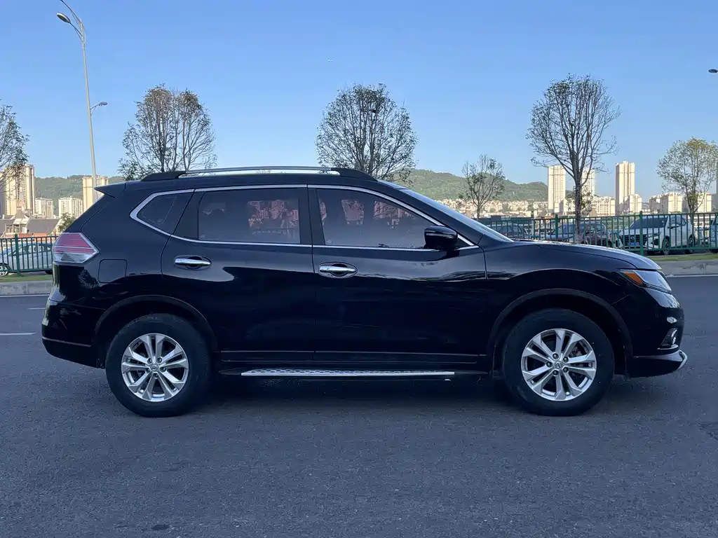 Nissan X-Trail — миниатюра 4