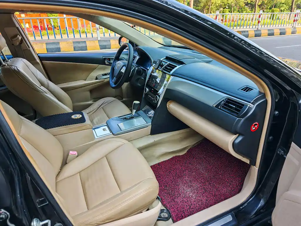 Toyota Camry — миниатюра 7