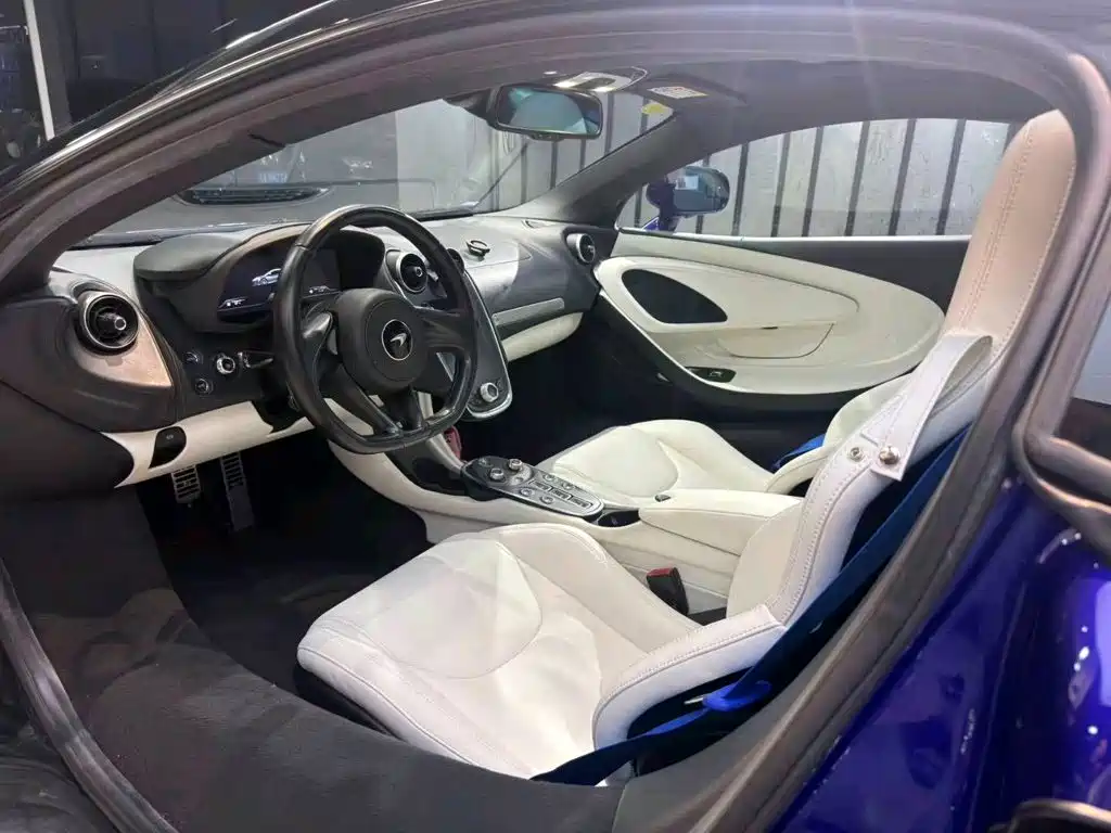 McLaren GT — миниатюра 9