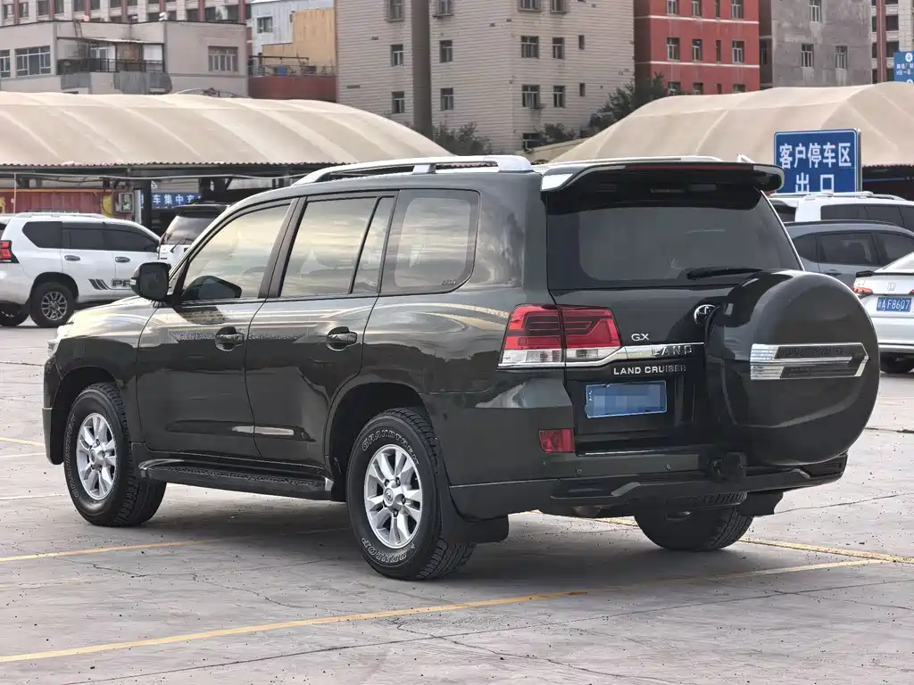 Toyota Land Cruiser — миниатюра 9