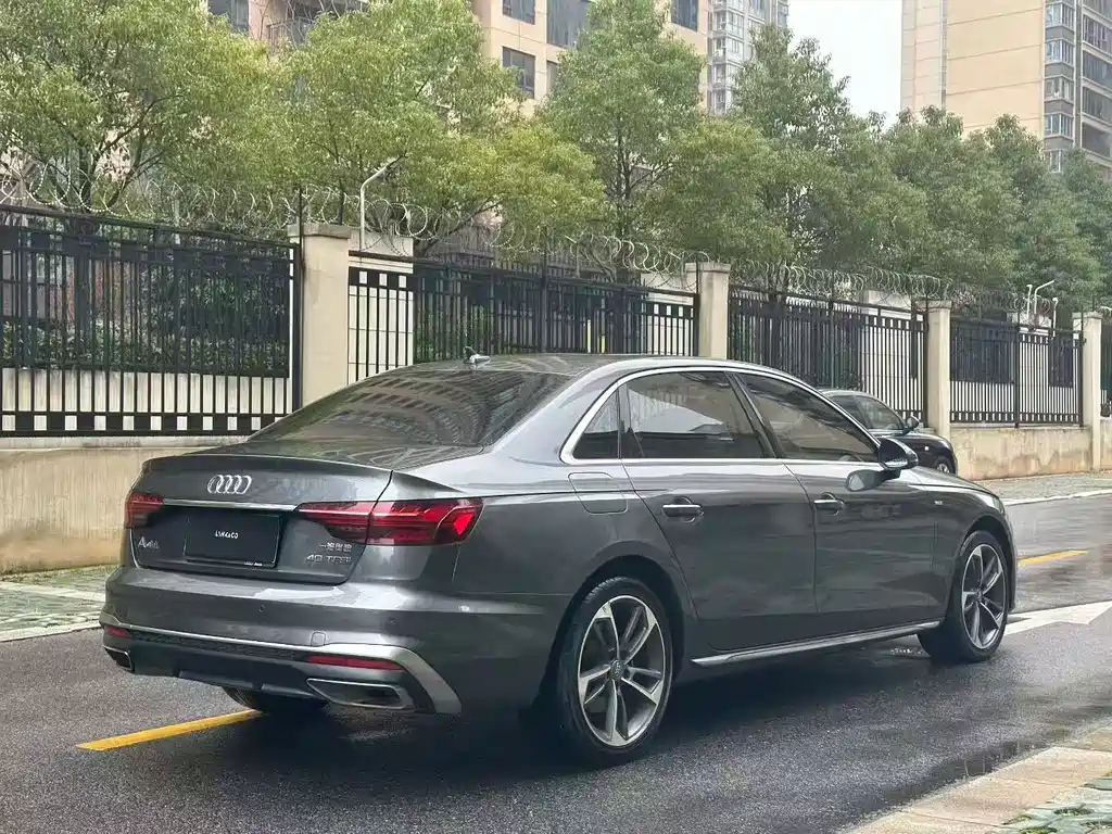 AUDI A4L
