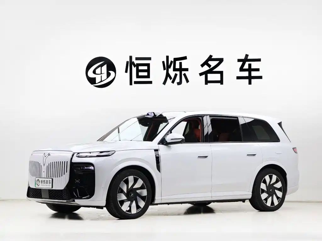 VOYAH Taishan X8