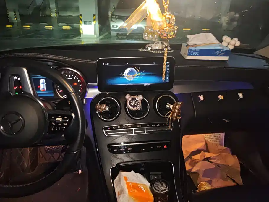 Mercedes-Benz C-Class — миниатюра 13