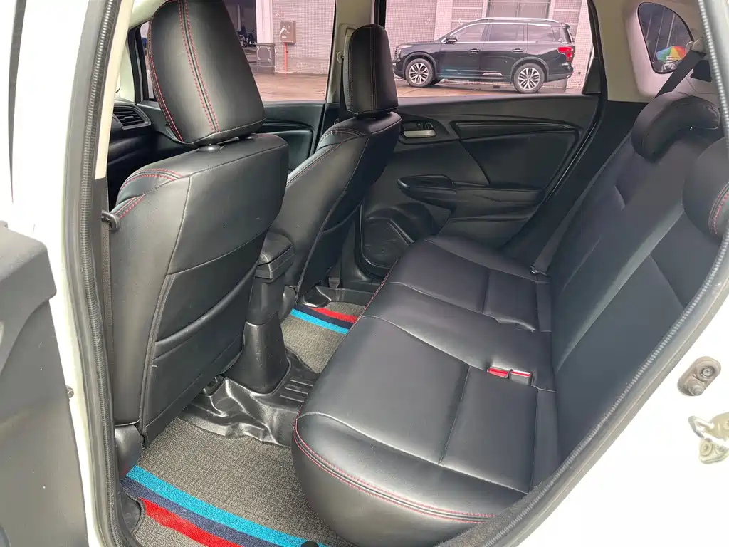 Honda Fit — миниатюра 10