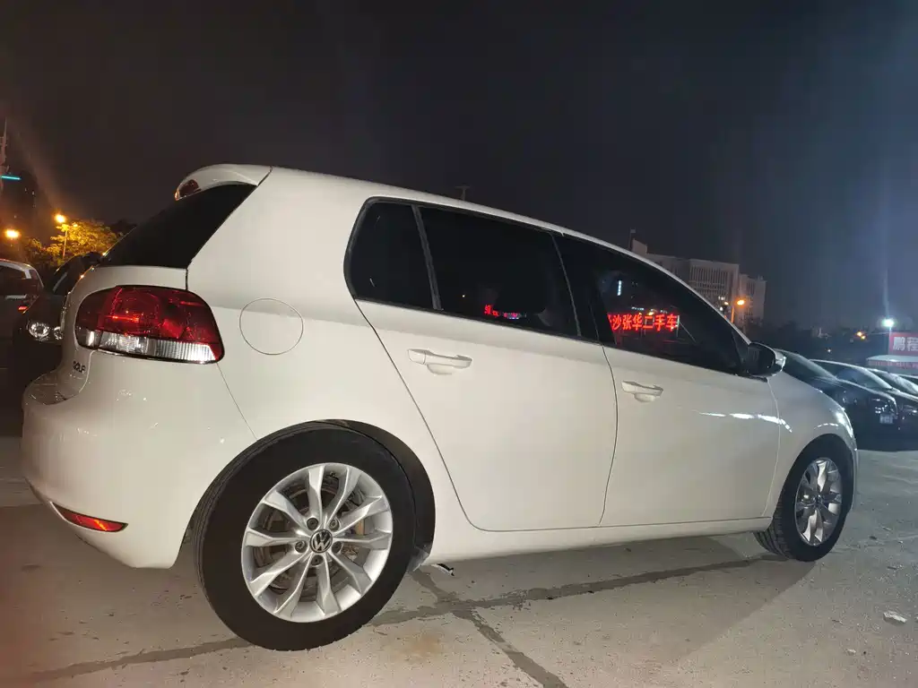 Volkswagen Golf — миниатюра 6