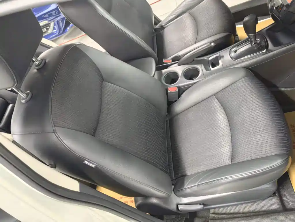 Nissan Tiida — миниатюра 15