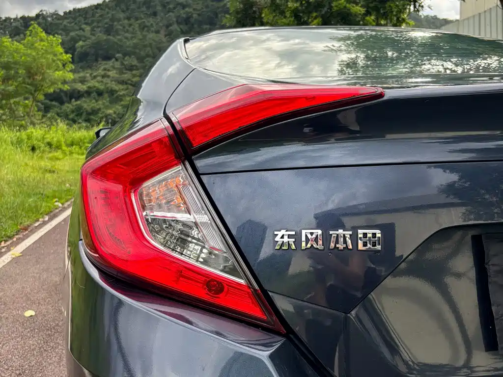 Honda Civic — миниатюра 13