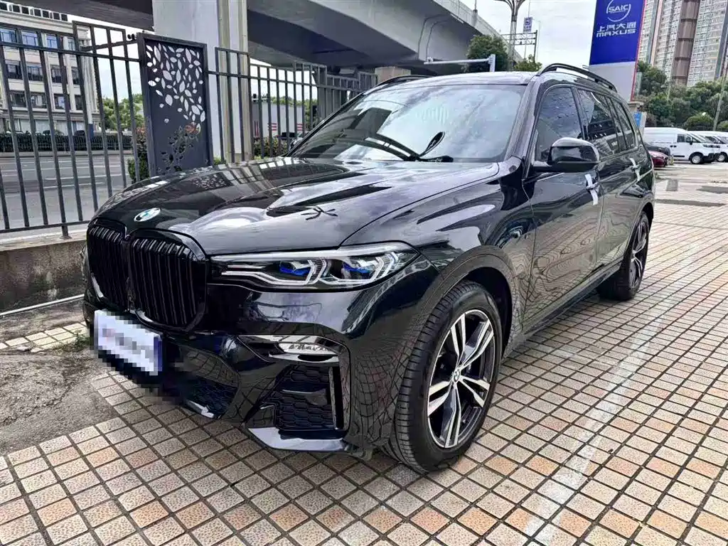 BMW X7 2021