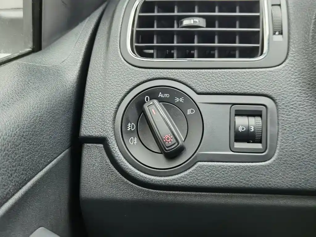 Volkswagen Polo — миниатюра 21