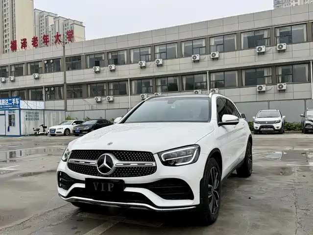 MERCEDES-BENZ GLC