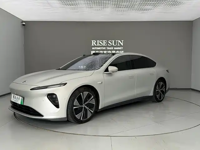 NIO ET7