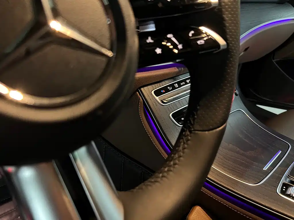 Mercedes-Benz E-Class — миниатюра 24