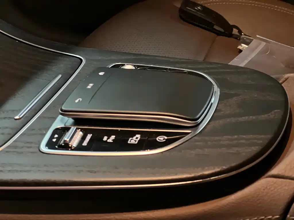 Mercedes-Benz E-Class — миниатюра 41