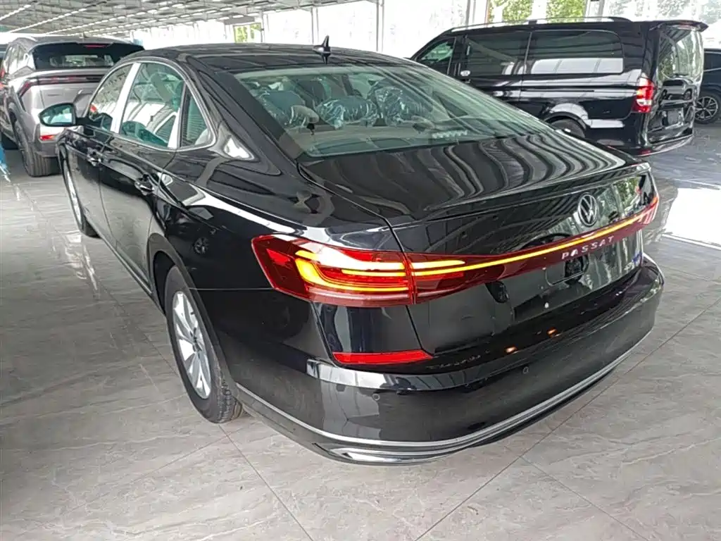 Volkswagen Passat 2025 430PHEV