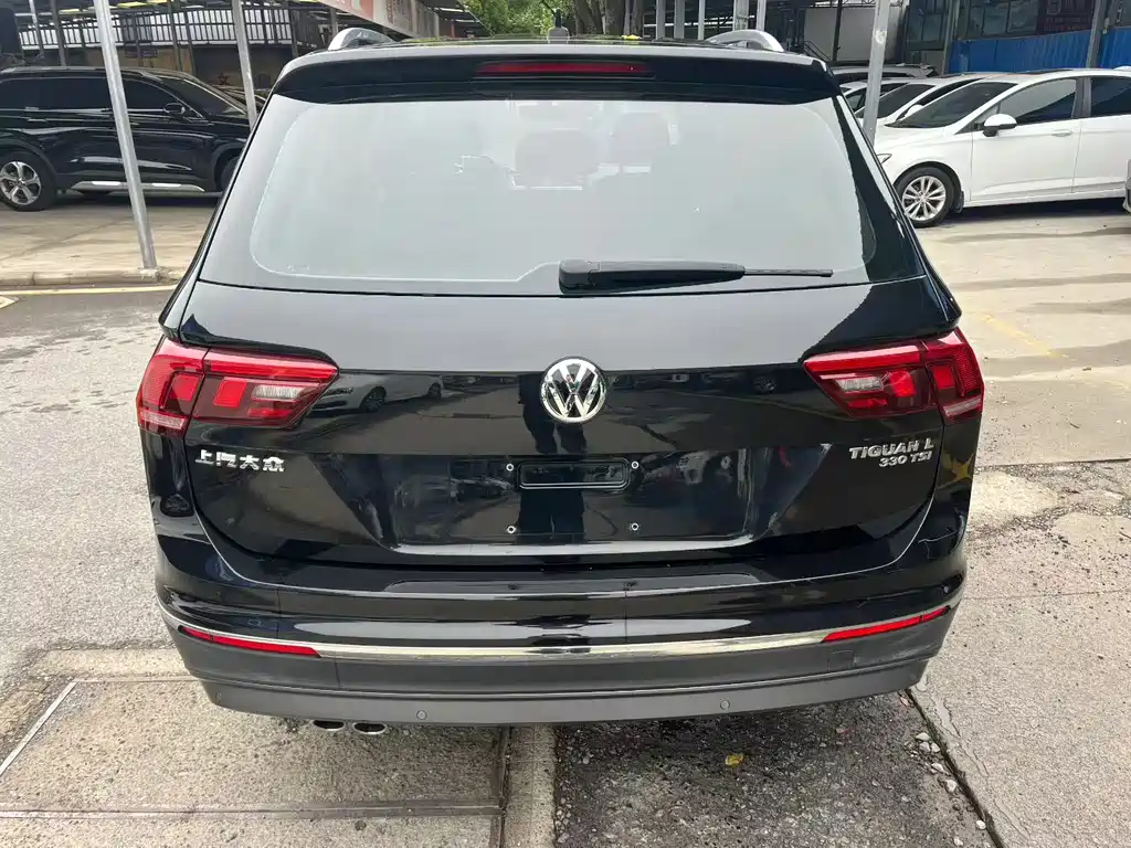 Volkswagen Tiguan L L 2020 330TSI AT Luxury VI