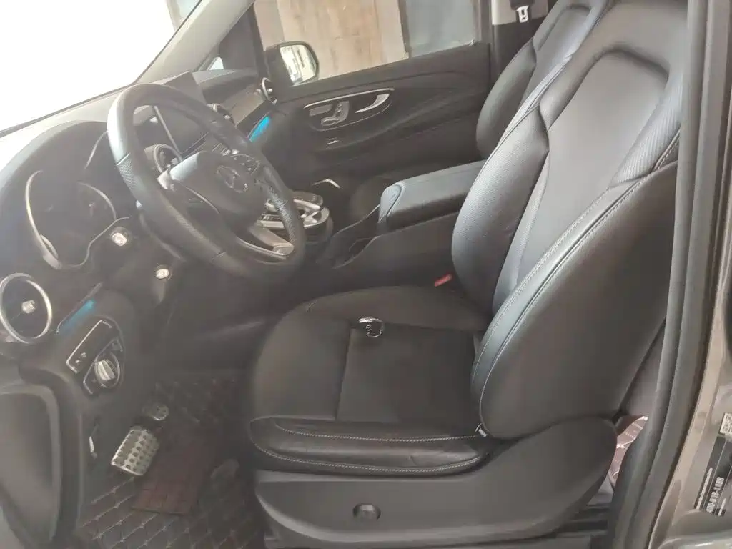 Mercedes-Benz V-Class — миниатюра 8