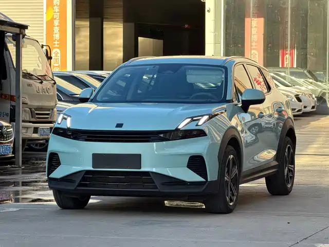 2024 Lynk & Co 06