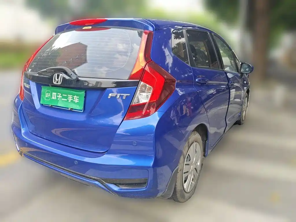 Honda Fit — миниатюра 6