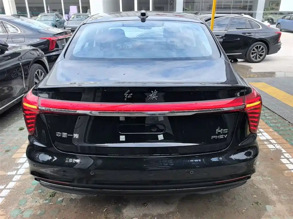 Hongqi H5 PHEV 2025 130
