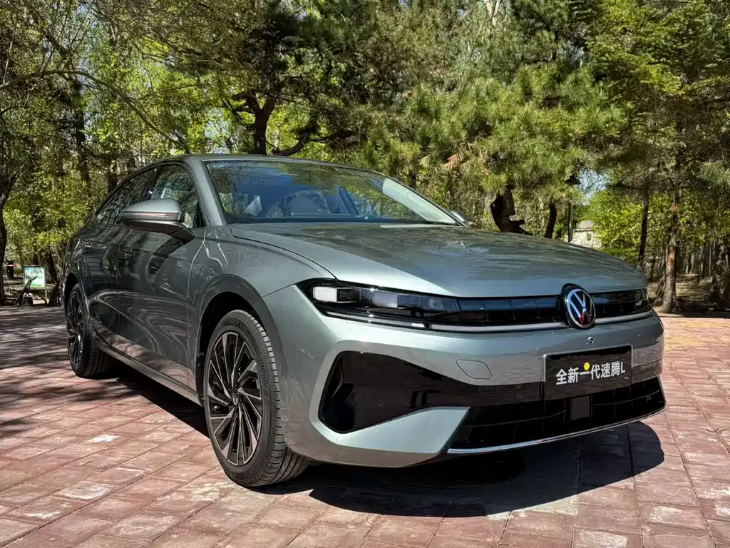 Volkswagen Sagitar 2026 L 300TSI DSG Luxury