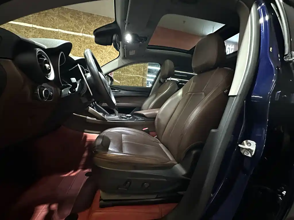 Alfa Romeo Stelvio — миниатюра 15