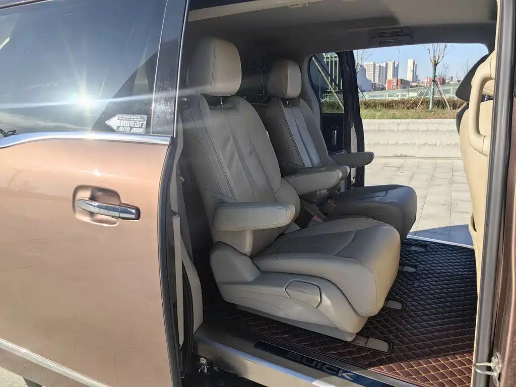 Buick GL8 2018 28T Luxury VI