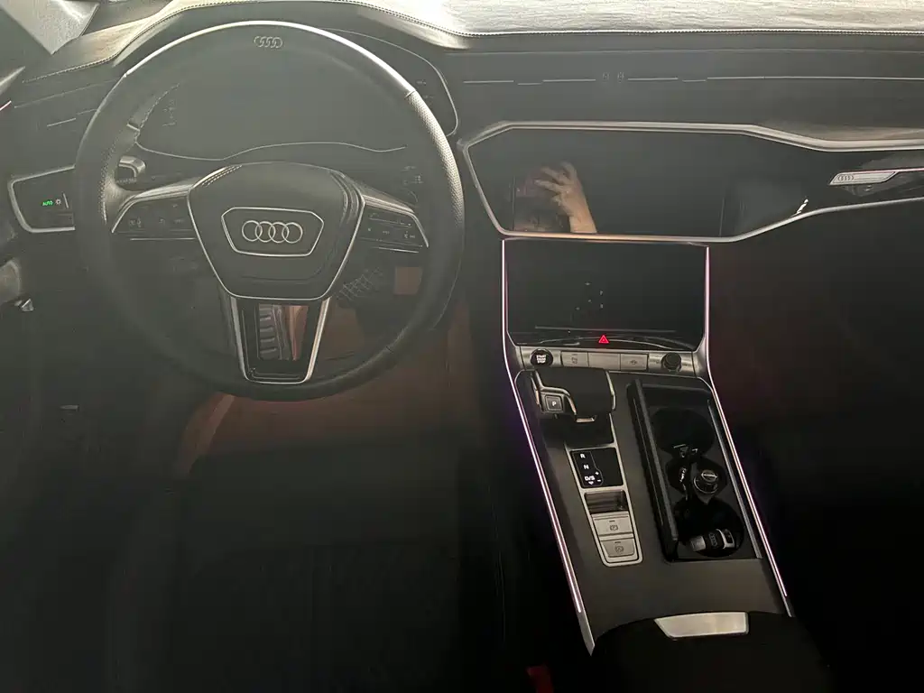 Audi A6L 2025 45 TFSI