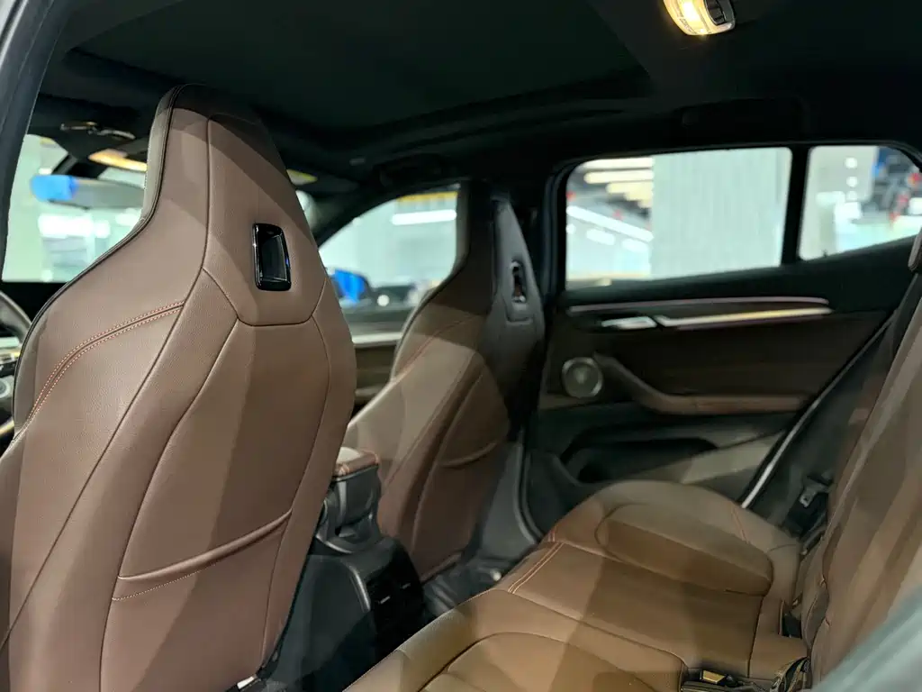 BMW X2 2021 sDrive25i